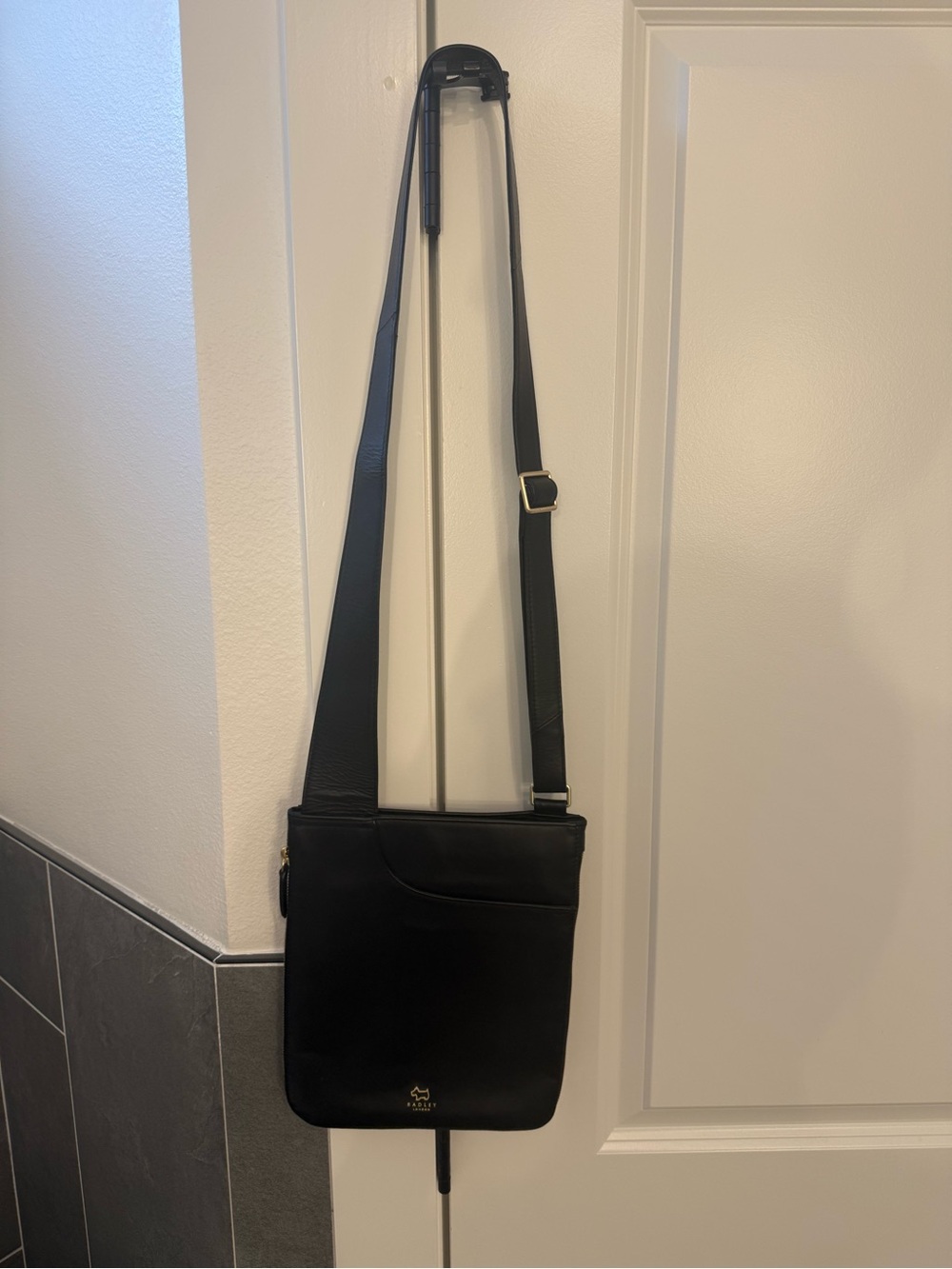 RADLEY LONDON Black Leather Crossbody Bag